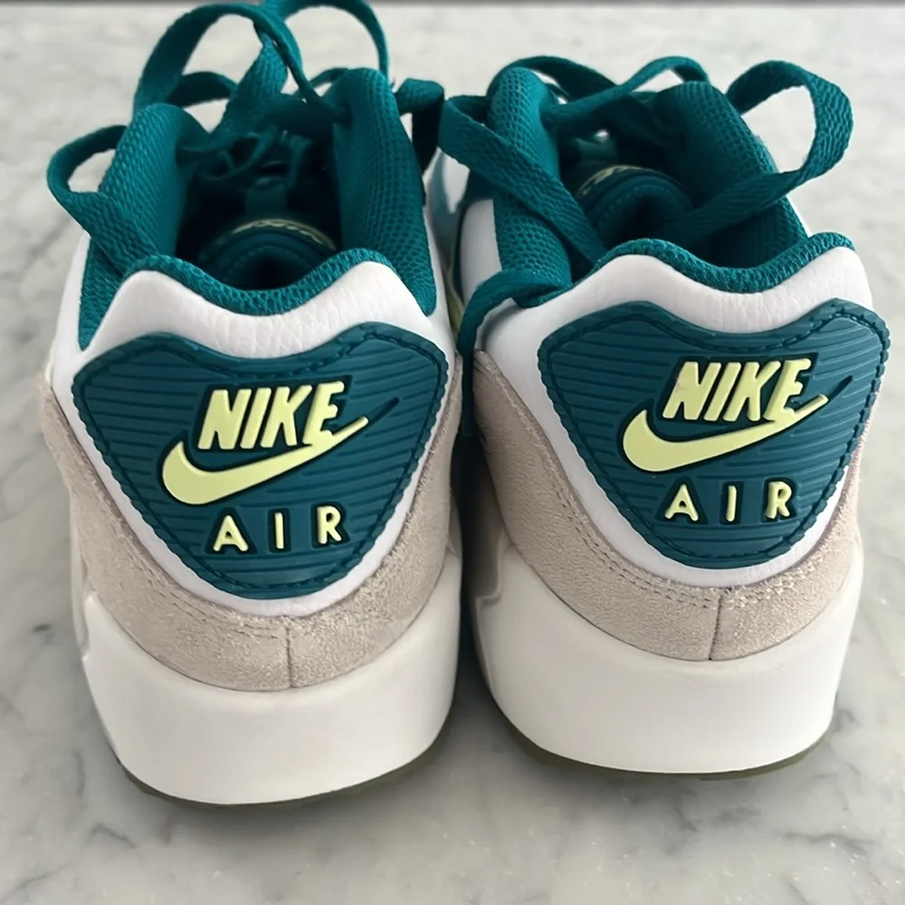 NIKE White & Green Air Max 90 Big Kids Sneakers - Picture 4 of 8